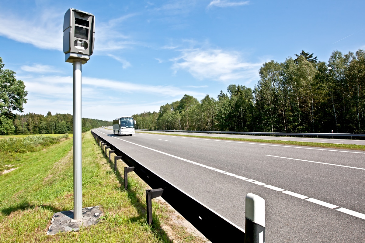 1 km/h zu schnell innerorts und außerorts Bußgeld etc. 1 km/h zu schnell innerorts und außerorts Bußgeld etc.