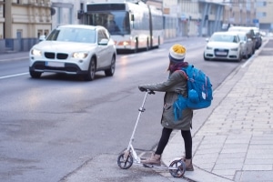 Bei einer Ablenkung am Steuer können die Betroffenen nicht mehr rechtzeitig auf Gefahren reagieren.