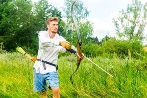 Ist eine Armbrust legal in Deutschland zu erwerben? Gemäß Waffengesetz ist das wie bei einem Bogen der Fall.