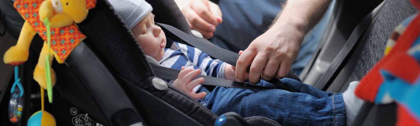 Mit Baby mit dem Auto fahren