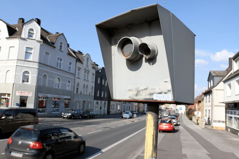18 km/h zu schnell innerorts und außerorts Bußgeld etc.