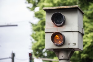 Worauf gilt es zu achten, wenn Sie einen Blitzer überprüfen lassen?