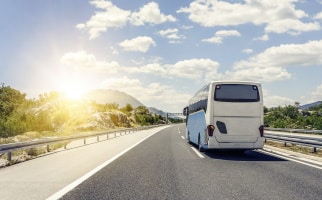 Bei privaten Fahrten dürfen Busfahrer Alkohol trinken, wenn sie die 0,5 Promille nicht überschreiten.