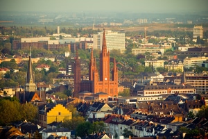 Welche zentrale Bußgeldstelle ist in Hessen zuständig und welche Aufgaben übernimmt sie?