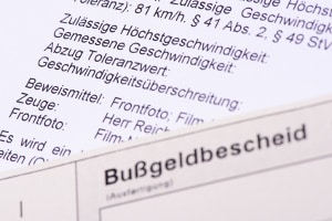 Ist der Einspruch gegen einen Bußgeldbescheid mit Fahrverbot möglich?