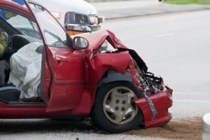 Fahrerflucht stellt eine Straftat dar, für die maximal eine dreijährige Haftstrafe droht.