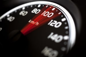 Beim Führerschein der Klasse A1 liegt die Höchstgeschwindigkeit der Motorräder meist bauartbedingt bei 110 km/h.