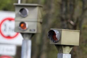 In der Probezeit geblitzt worden? Ein Aufbauseminar kann bei Geschwindigkeitsüberschreitung ab 21 km/h drohen.