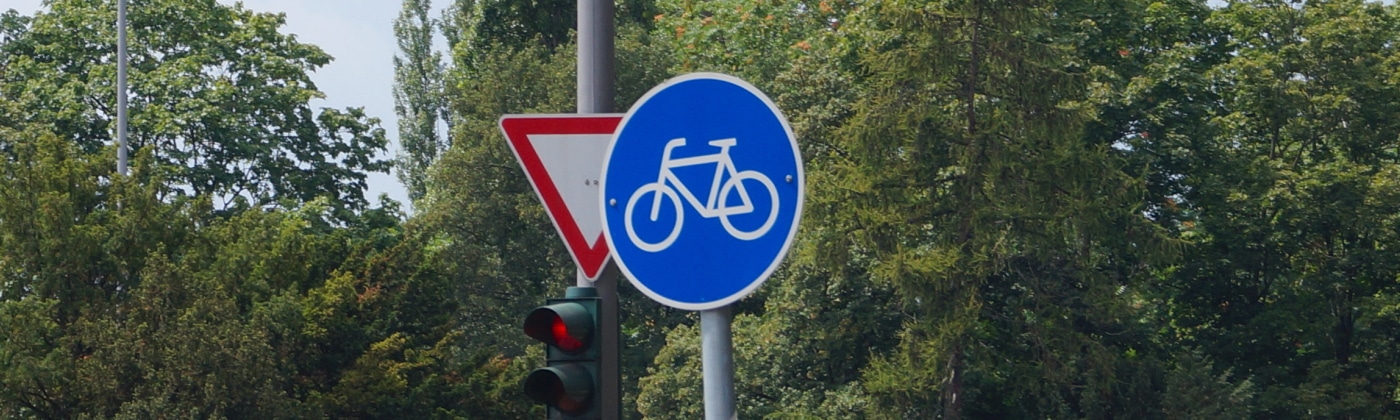 Header Halten auf dem Radweg