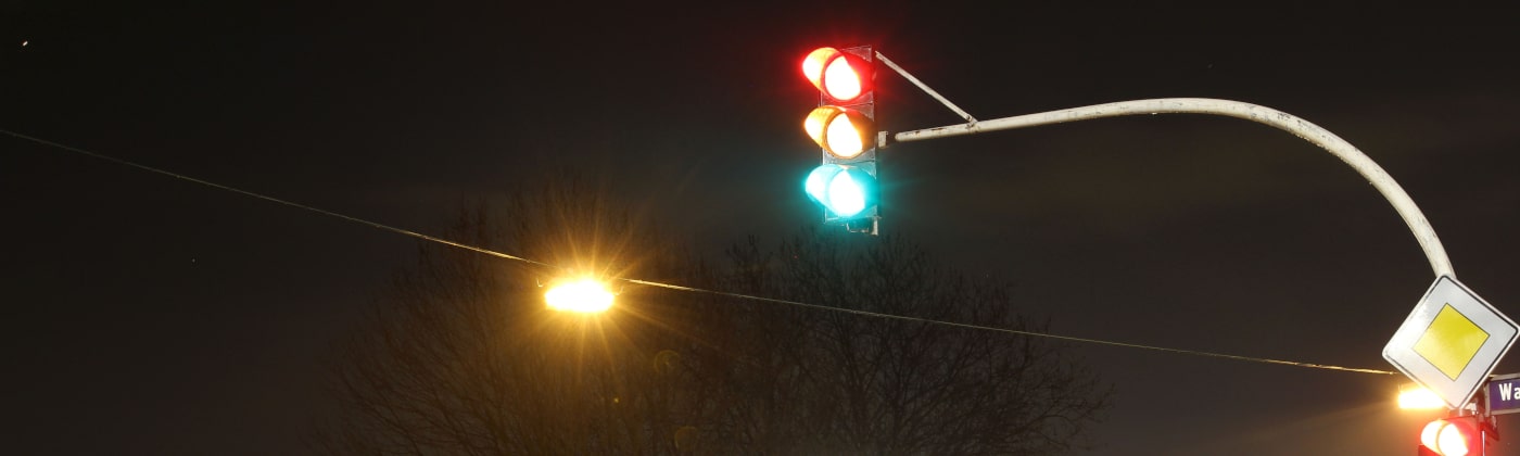 Gibt es einen Mindestabstand, der zur Ampel eingehalten werden muss?