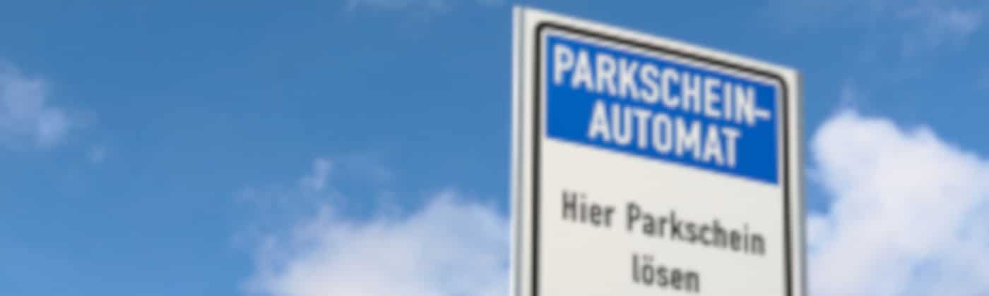 Mit einem Anwohnerparkausweis muss kein Parkschein gezogen werden.