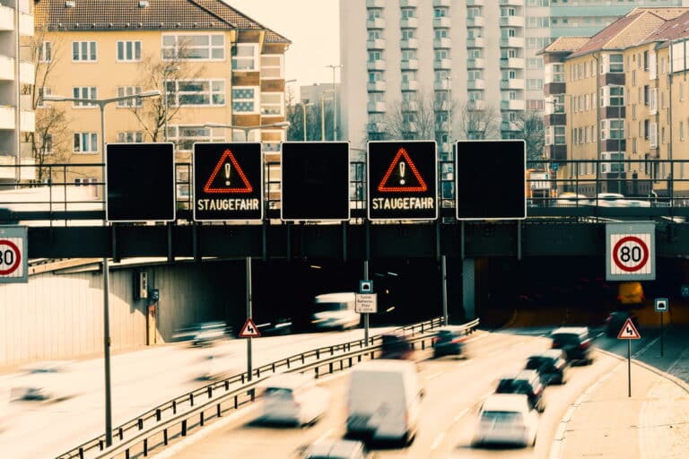 16 km/h zu schnell innerorts und außerorts Bußgeld etc.