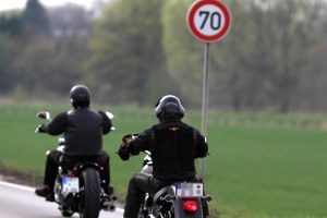 Können Motorradfahrer geblitzt werden?