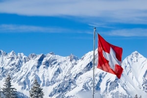 In der Schweiz beträgt die Mindestgeschwindigkeit auf der Autobahn 80 km/h. 