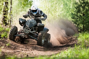 Quad fahren ohne Führerschein? Das ist meist nur auf Privatgelände gestattet.