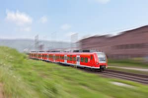 Ein tödlicher Unfall mit einem Zug lässt sich in vielen Fällen vermeiden.