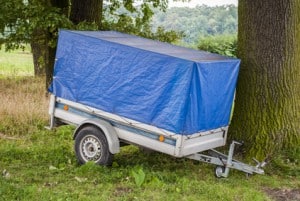 Ungebremste Anhänger drücken beim Bremsen gegen das Zugfahrzeug und beeinflussen den Bremsweg.