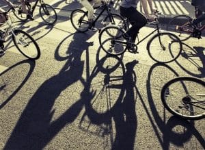 Die Verkehrsregeln auf dem Fahrrad ähneln denen für Autos.