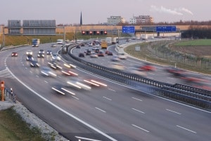 Viele Autofahrer fragen sich: Was ist eigentlich die Richtgeschwindigkeit?