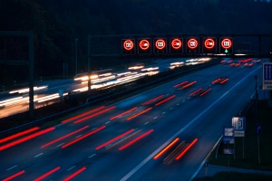 § 19 GGVSEB verpflichtet auf Straßen zur Mitnahme einer gültigen Bescheinigung.